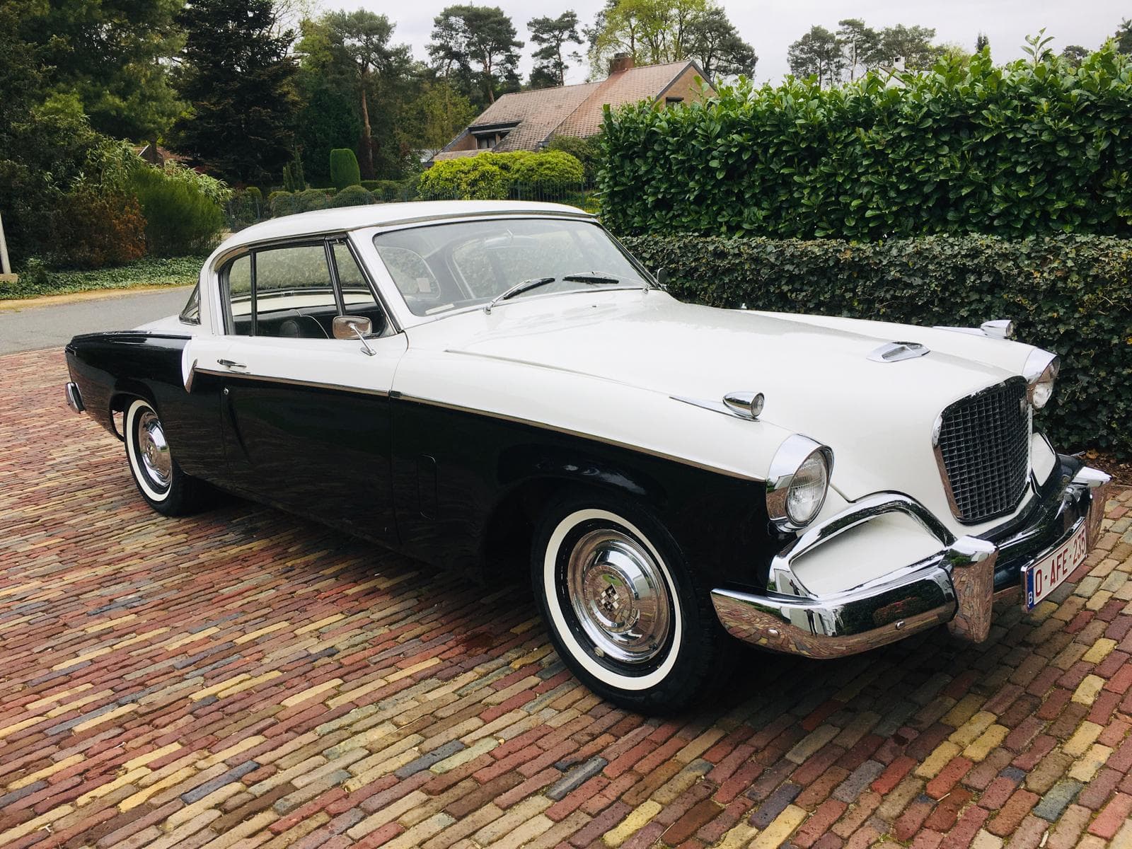 Studebaker Power Hawk V8 1956 + 7 witte flank banden - foto 1